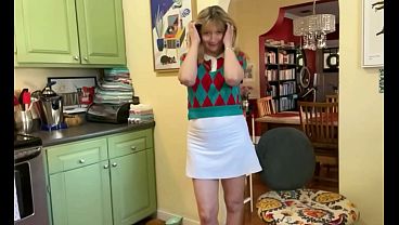Public Purrrrrzzzz Gets Naked and Cums At Back Door While People Pass
