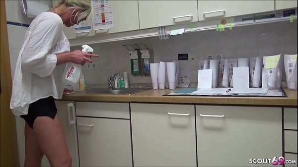 Download Video - ARZT und KOLLEGE FICKEN KRANKENSCHWESTER im KH durch