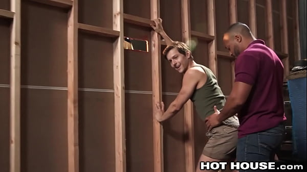 Download Video - Ebony Director Bareback Fucks New Crew Member - HotHouse