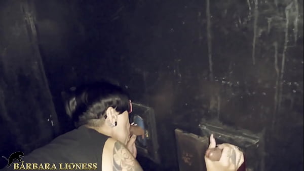 Download Video - Sacanagem com desconhecidos no gloryhole