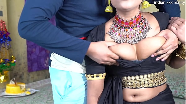 Download Video - XXX Indian XXX step MOM janmadin chudae XXX DESI in hindi XXX