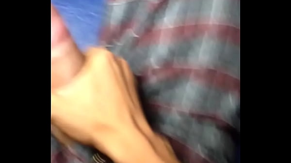 Thassio Louis batendo punheta dentro do ônibus ...