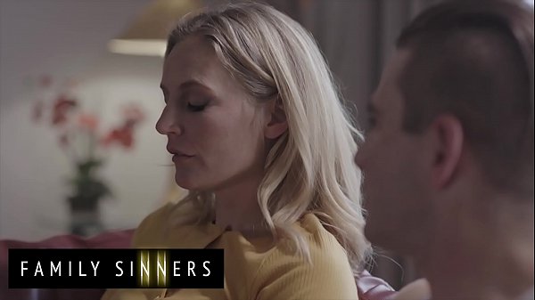 Fit Milf stepmom craves stepson cock - Familiy Sinners