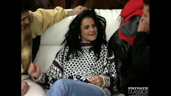 Download Video - Demia Moore in a DP Threesome