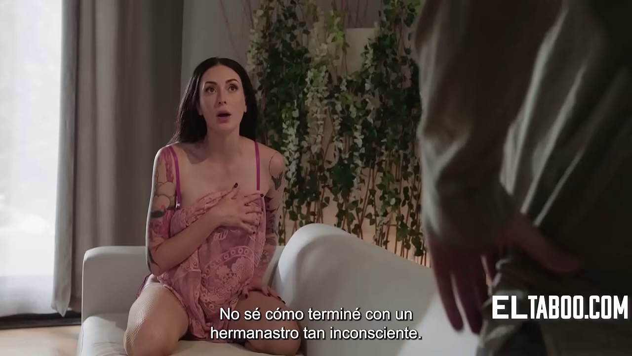 Les Camgirl Allows Step Bro To Penetrate Her To Keep Her Dark Secret (Spanish Subs)