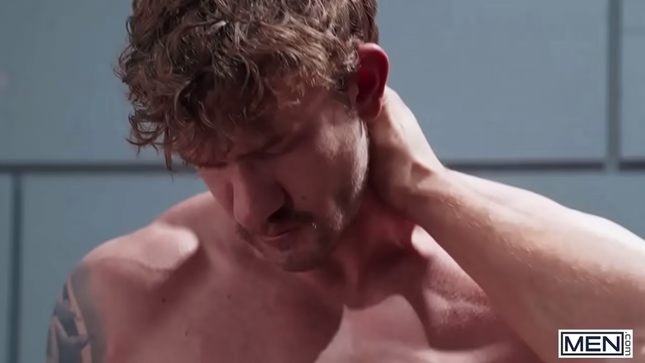 HOMBRES - Hayden Harding sorprende a Evan Jordie haciendo un exhibicionismo, luego lo follan y le hacen una eyaculación facial en la trastienda.
                    facial blowjob doggystyle moaning ass fucking gay missionary men oral sex cum in mouth anal sex cock sucking cock riding reverse cowboy spread eagle raw fuck muscular body unprotected sex muchos negros