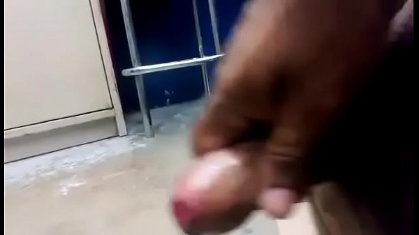 Download Video - Maduro masturbandose