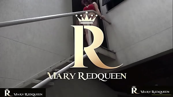 JUMENTO ME COMENDO GOSTOSO NA ESCADA AO AR LIVRE