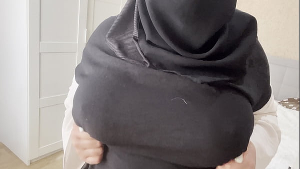 Friend's Arab wife showed tits