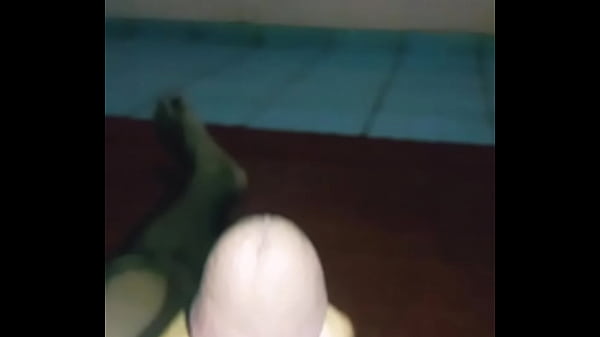 sneezing hot cum