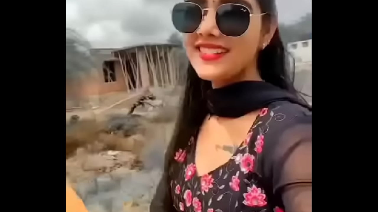Indian Desi Bhabhi's saree sex. Indian Desi Sex Videos.