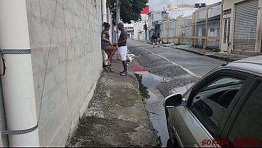 Download Video - Mamei um neg&atilde;o dotado no meio da rua enquanto meu marido filma tudo
