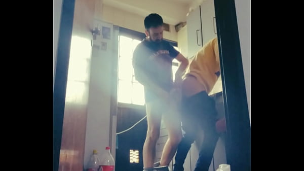 En la cocina, m&aacute;s caliente... me da verga.