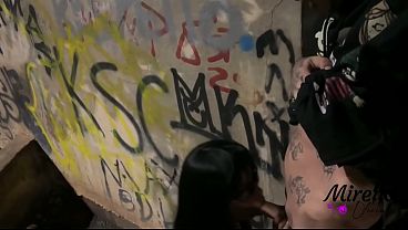 JOVENS SÃO FLAGRADOS TRANSANDO EM PÚBLICO EM UMA DAS AVENIDAS MAIS MOVIMENTADAS DE SAO PAULO