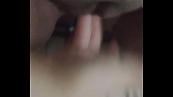 BITCH MASTURBATES TASTY SHOWS HER TASTY AND WET PUSSY FOR ME I COULDN'T RESIST AND CAME TO SHOW YOU SHE CUMS AND HAS FUN WITH HER FINGERS IN HER PUSSY THINKING ABOUT MY DICK