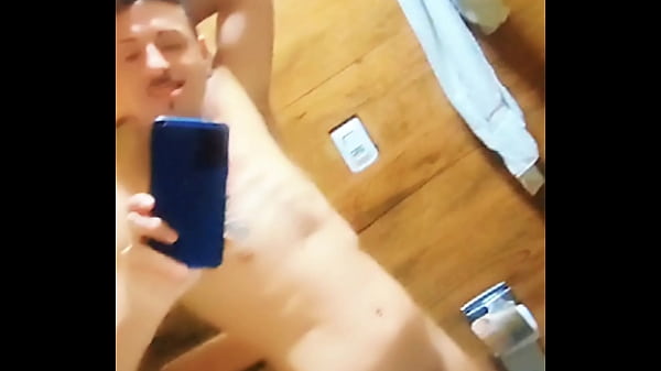 Com tes&atilde;o no quarto do hotel em Recife/ PE, tive que bater uma pra aliviar!
