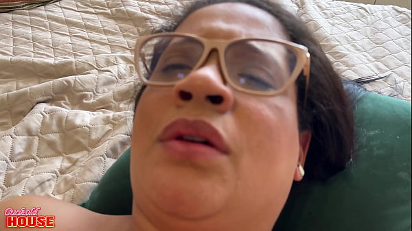 Download Video - Raquel&comma; morena t&iacute;mida que ficou bem safada na hora de dar o c&uacute;