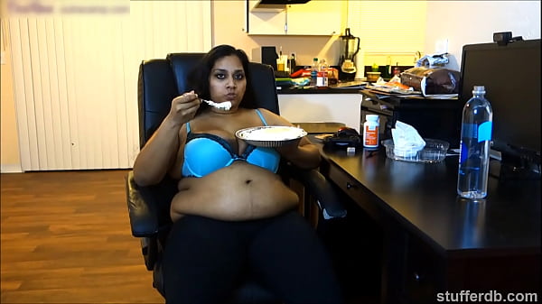 Desi Rose loves pie!