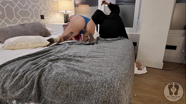 HALLOWEEN 2025 UNEXPECTED HORNY SCARY MOVIE FOURSOME BBGG ORGY