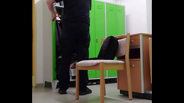 thumb changing at work