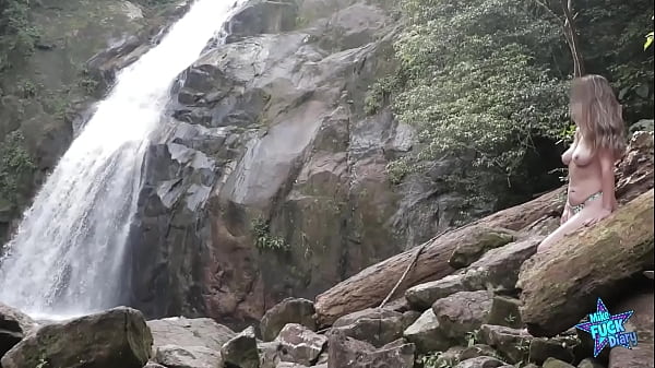 Download Video - Sequencia de varios caras gozando na minha ex namorada Flavia&excl;