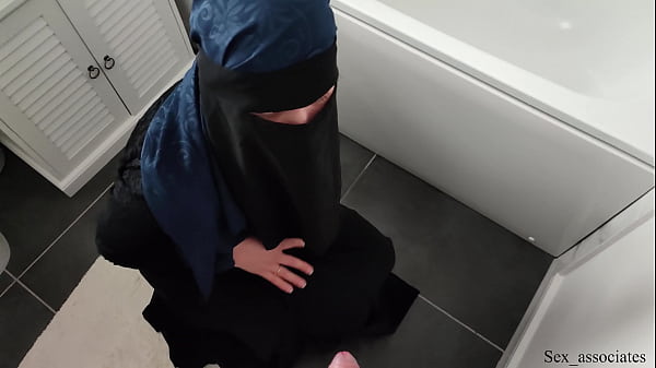 Arab house maid begs to fuck her in the ass