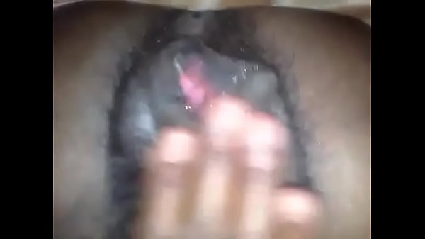 Rub my clit pussy so wet
