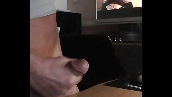 Download Video - Je jouis et &eacute;jacule avec un doigt dans le cul&period;