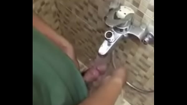 Rửa cu sạch sẽ trước khi lâm trận