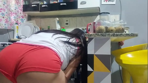 Bullshit stories: half showed me his dick in the kitchen I couldn't resist.