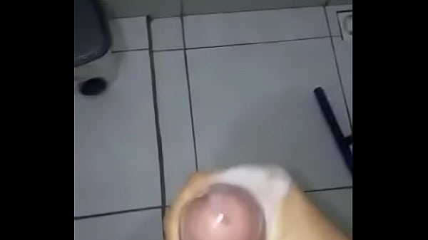 Novinho Hétero me mandou um vídeo gozando