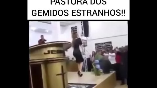 Pastora gemendo com o rolo