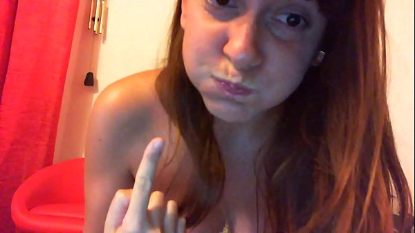 Download Video - Seconda sessione con la tua bella mamma italiana che ti insegna a toccarti con questa bambola