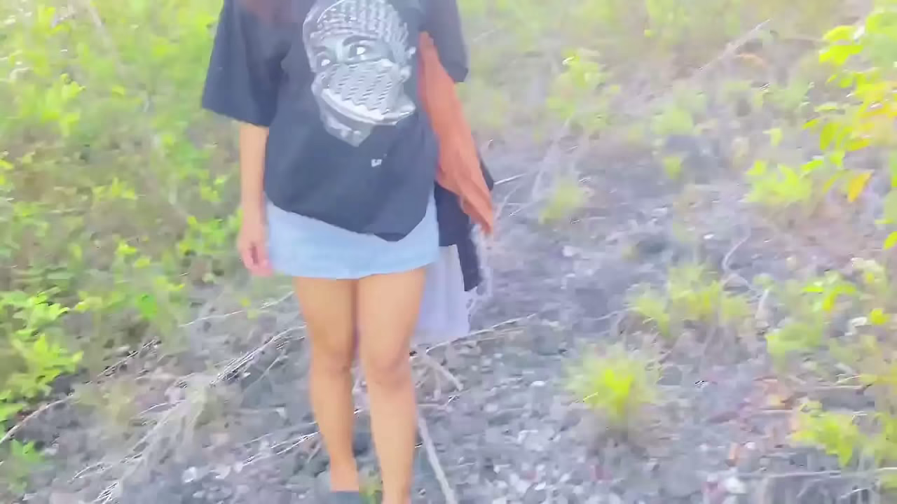 kebelet ngentot di semak&quot_ sama pacar