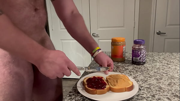 Download Video - Hung White Bodybuilder Makes a Cum Sandwich with Multiple Loads