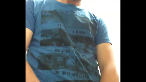 Batendo punheta e gozando