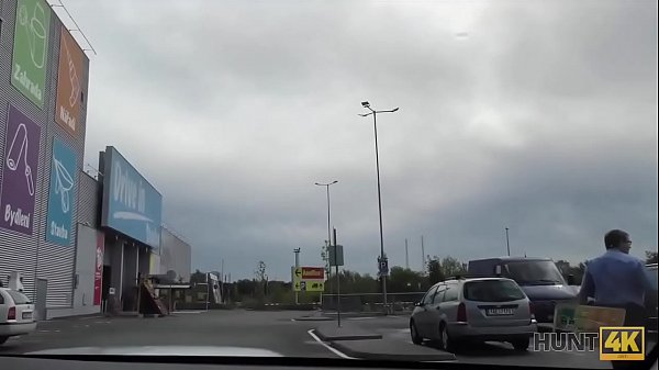 HUNT4K. Hunter seduces blonde at shopping center for dirty sex