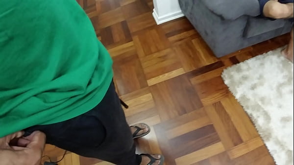 A newbie in porn I come to fuck the brunette