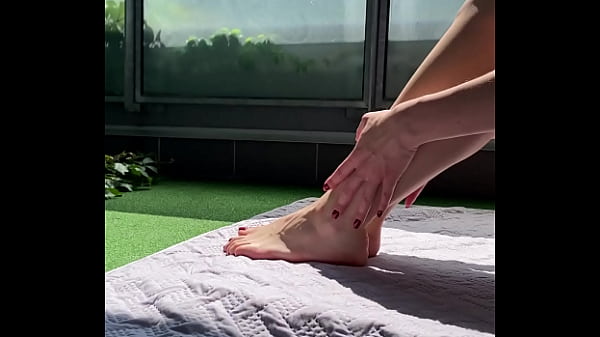 HUGE COCK VOYEUR JERKS OFF AND CUMS ON WIFE'S BIG FEET ON THE TERRACE