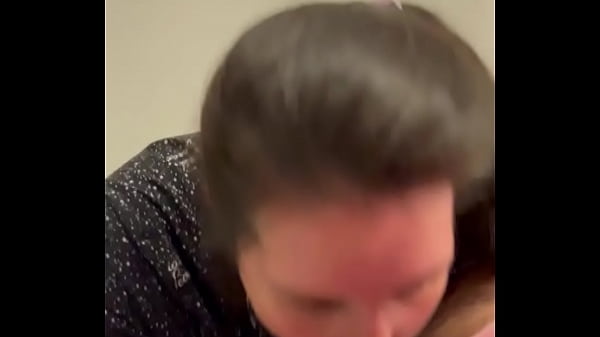 Download Video - Amateur wife loves to give blowjobs