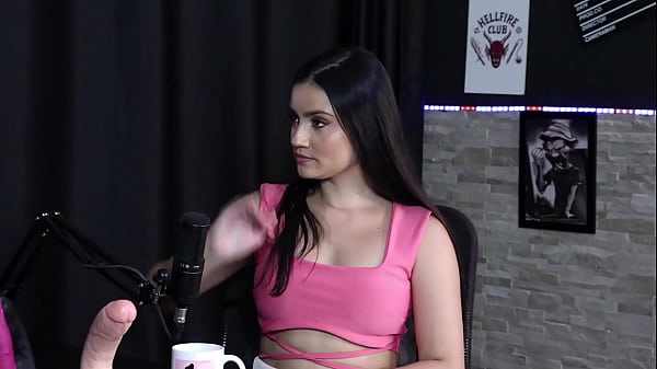 Naughty girl takes off her clothes, showing her breasts and pussy after giving a blowjob and saying that she likes to have gystyle - Karen Gonçalves (SHEER RED)