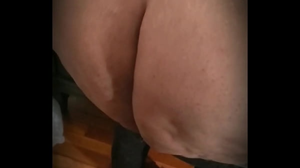 wide hip black granny porn photo