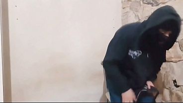 Pizza delivery driver receives payment via Xerecard.