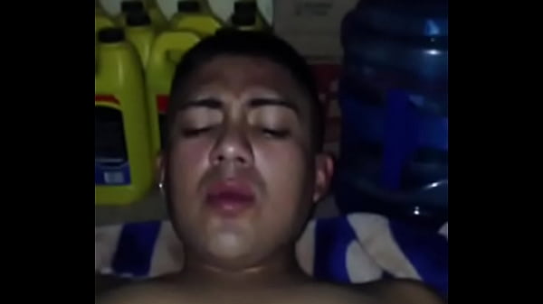 Download Video - Mi primo b&period;