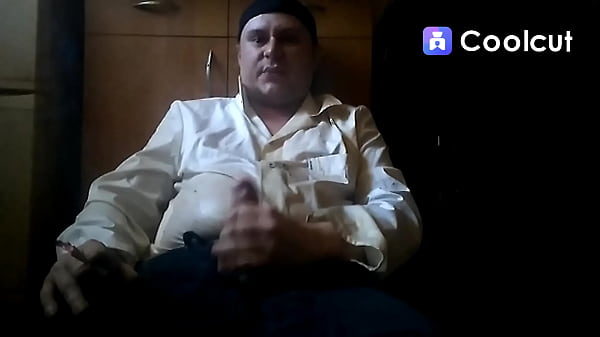 Download Video - niechlujna masturbacja z sikaniem