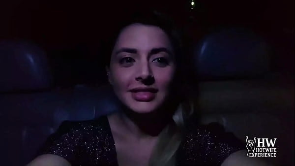 Hotwife Experience BR - Fudeu com todos que estavam na praça do Dogging. Ela é a verdadeira hotwife, a rainha do dogging. Casada muito safada, rosto angelical, fode com todos os machos pirocudos na praça publica.