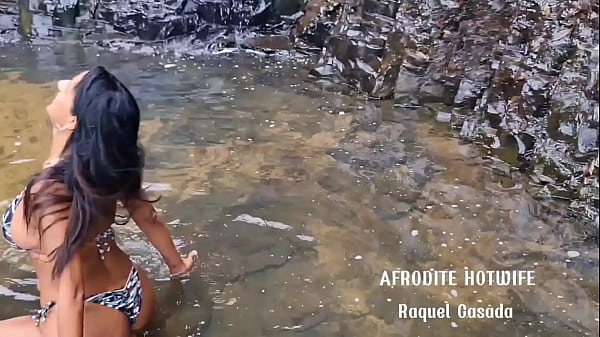 I went for a walk in the waterfall with Afrodite RJ and we ended up making out in a ménage with her husband