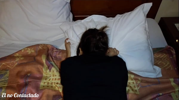 Download Video - Hermosa chica de 18 a&ntilde;os anal &vert; Corrida en el culo y goteo anal a mi puta