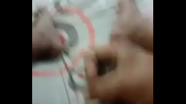 Amigo girdito me envía un vídeo masturbándose ...