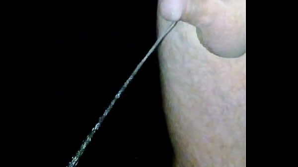 Download Video - Nacked piss outside on Safari&period;